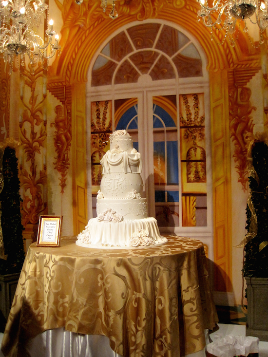 Interior Palace Gold In Action